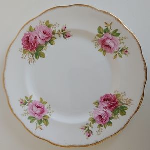 Dinner Plate Royal Albert American Beauty